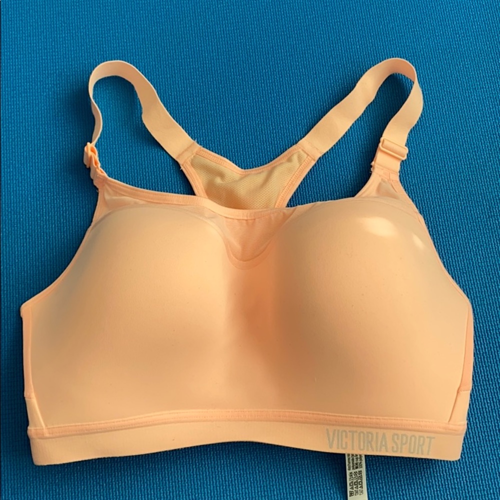 Victoria’s Secret peach sports bra 32DD